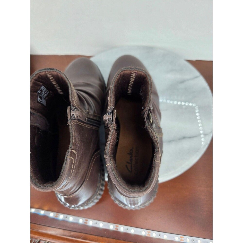 Clarks Collection Ankle Boots Womens Size 8 Brown Leather Zip Wedge Booties - Picture 13 of 16